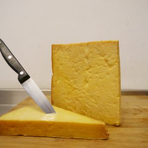 Hegarty’s smoked cheddar, 200 gr to 2.5 kgs